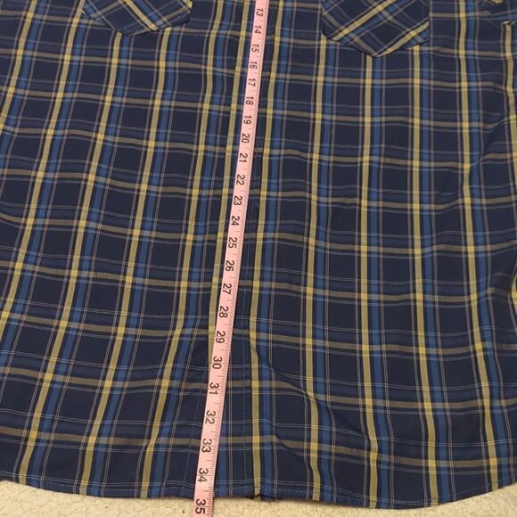 GC Blue Men's Long Sleeve Snap Shirt With a Point Collar - Picture 8 of 9